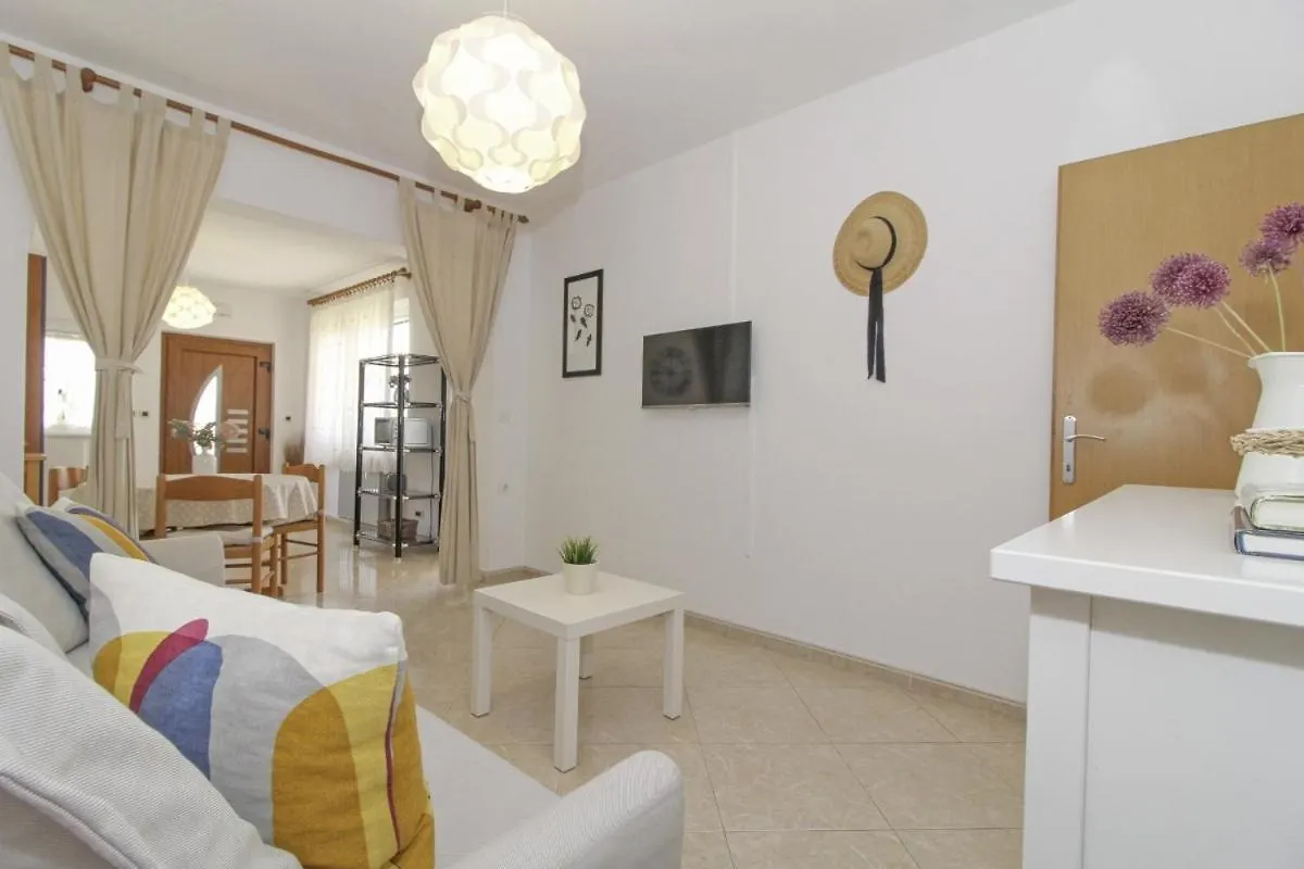 Nina In Rovinj - Istrien酒店 招待所